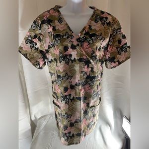 Bobby Brooks, scrubs butterfly theme, two front pockets, V-neck Multicolor